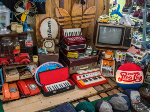 Brocante objets vintage © Fhaizal Mazlan/Shutterstock.com